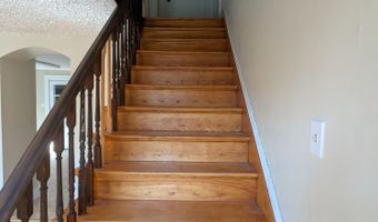 3 Dean St, Bangor, ME 04401