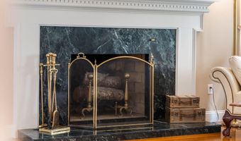 50 0 Indian Trl, Barnstable, MA 02630