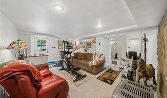 24 McCullough Hill Rd, Amity, PA 15311