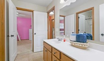 15850 Elmwood Ln, Apple Valley, MN 55124