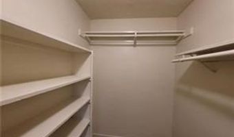 615 S Royal Crest Cir 10, Las Vegas, NV 89169