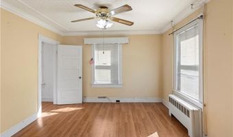 63 Lincoln Ave, Cranston, RI 02920