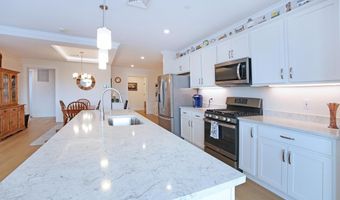 7 Longview Dr 209, Atkinson, NH 03811
