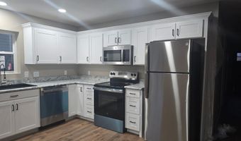 930 Porter Ave, Aurora, MO 65605