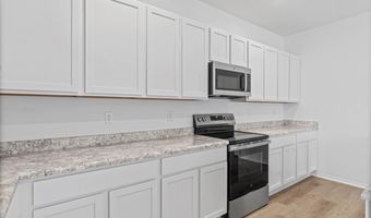 8056 Chesapeake Trl, Bauxite, AR 72011