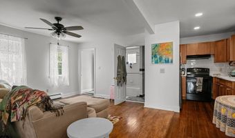 12 Callender Ave, Newport, RI 02840