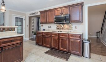 6495 WELLS Grv, Bartlett, TN 38135