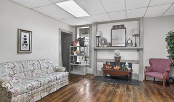 302 SW Front St, Abingdon, VA 24210