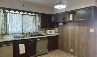 35 Conroy St, Diamondville, WY 83116