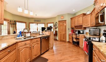 355 Connecticut Cir, Indianapolis, IN 46217