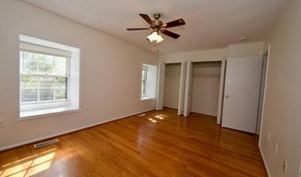 862 AZALEA Dr 20-862, Rockville, MD 20850