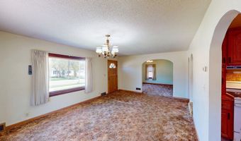 406 Giles Pl, Albert Lea, MN 56007