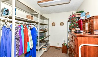 7209 Lindenwood Dr, Indianapolis, IN 46227
