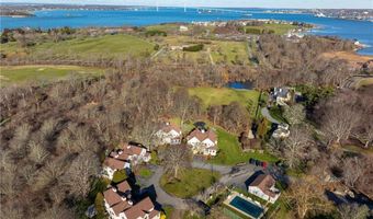 15 Hammersmith Rd 31A, Newport, RI 02840