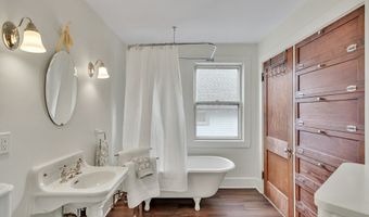 29 Richwood St, Boston, MA 02132