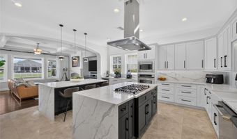 713 ISLEBAY Dr, Apollo Beach, FL 33572