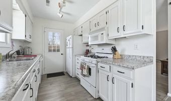 703 Westview Dr, Angola, IN 46703