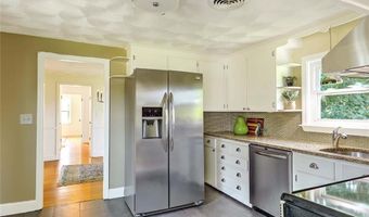 23 Robert Cir, Cranston, RI 02905