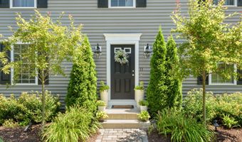 42 Chestnut St 11, Bethel, CT 06801