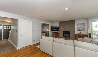 1515 Rosewood Terrace Dr, Ballwin, MO 63021