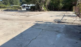 464 W Parker St, Baxley, GA 31513