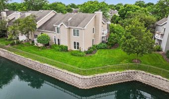 1953 N Coldspring Rd, Arlington Heights, IL 60004