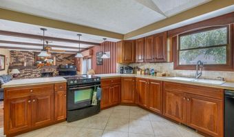 709 Oakhurst Dr, Amherst, OH 44001
