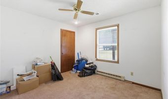 4 Skyline Dr, Adrian, MO 64720