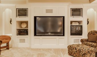 4930 Benthaven Dr E, Bargersville, IN 46106