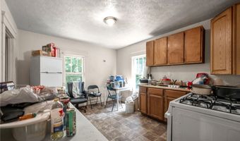 56 Vesper St, Akron, OH 44310
