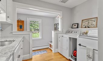 30 Middle Rd, East Greenwich, RI 02818