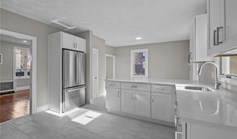 55 Walnut St, Johnston, RI 02919