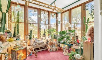 1805 ST Clair River Dr, Algonac, MI 48001