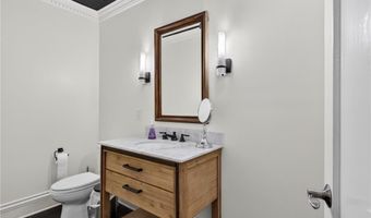 1040 Lindridge Dr NE, Atlanta, GA 30324