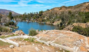 28801 S Lakeshore Dr, Agoura Hills, CA 91301