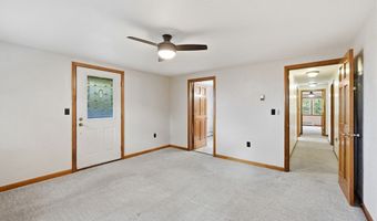 15 Sibley Rd, Ashburnham, MA 01430