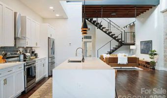 122 College St #301, Asheville, NC 28801