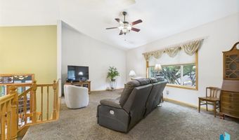605 S Palmer Dr, Brandon, SD 57005