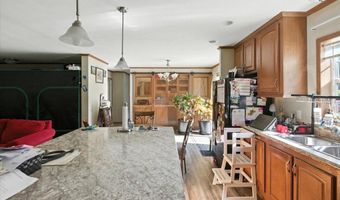 1433 N 116 Rd, Bristol, VT 05443