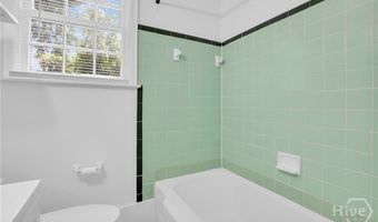 30 Goebel Ave, Savannah, GA 31404