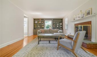 5 Indigo Rd, Barrington, RI 02806