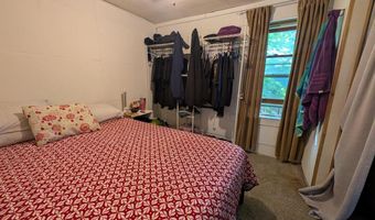40 Walter St, Bangor, ME 04401