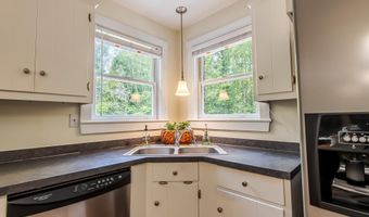4894 GILBERT STATION Rd, Barboursville, VA 22923