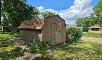1713 S Shore Dr, Albert Lea, MN 56007