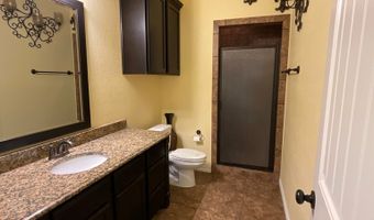 1622 Red Oak Ln, Andrews, TX 79714