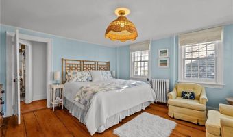 209 Spring St, Newport, RI 02840