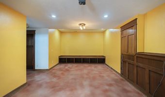 923 S 10th St, Adel, IA 50003