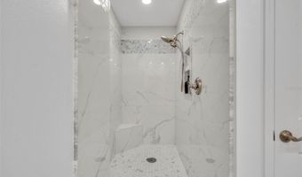 2305 EDGEWATER Dr 1602, Orlando, FL 32804