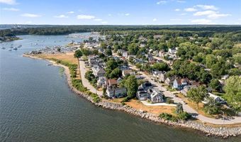 10 Blanding Ave, Barrington, RI 02806