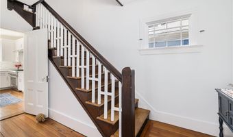 5 Mt. Vernon St, Newport, RI 02840